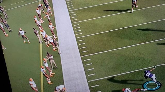 Madden Bug: Blocked By Sideline Players 2021 NFL Football смотреть онлайн