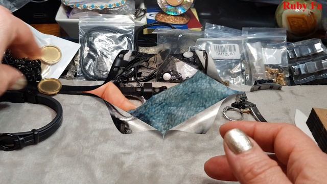 Обзор покупок фурнитуры, бижутерии на Алиэкспресс : Кожа Змеи, Рыбы. Балтийский Янтарь (N°209) смотреть онлайн