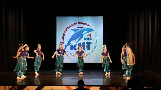 Ансамбль танца «Энже» - «Уйгурский девичий танец» смотреть онлайн