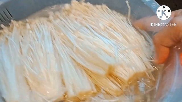 you don't want fried anYmore..? try this recipe, clams/shrimp/mushrooms/vermicelli.. смотреть онлайн