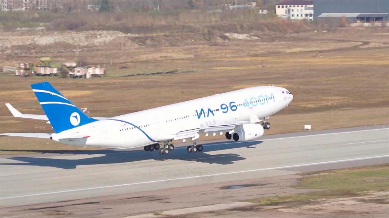 Опытный образец новейшего самолета Ил-96-400М совершил первый полет смотреть онлайн