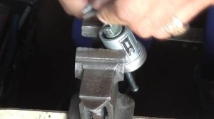 Заедает замок зажигания форд фокус 1 как быть