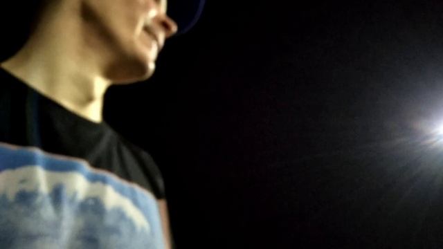 Ночные отжимания на парковке, возле стадиона Арена Ростов. И катаюсь на лонгборде. смотреть онлайн