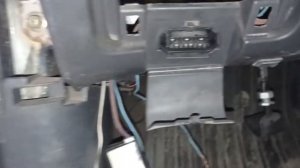 Где находится диагностический разъем Ford Focus 1 седан американец #RAZNOBOY #фордфокус1 #FordFocus