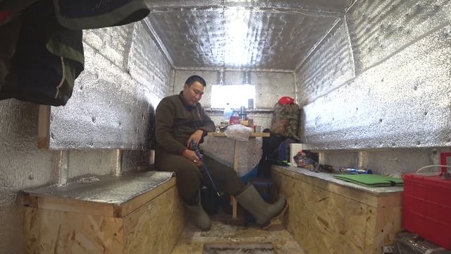 ЛОВИТЬ-НЕ ПЕРЕЛОВИТЬ!!! ЛУЧШАЯ ТУРИСТИЧЕСКАЯ РЫБАЛКА ЗИМОЙ В ЯКУТИИ!!! смотреть онлайн