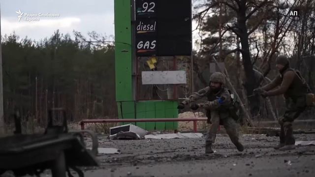 Загинати руски војници на патиштата околу ослободениот Лиман смотреть онлайн