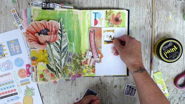 SUMMER JUNK JOURNALING | Weekly Journal Using Junk, Scraps & Fun Stuff