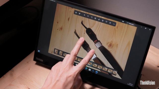 Lenovo ThinkVision M14t | A Slim Touchscreen Portable Monitor! смотреть онлайн