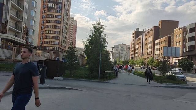 Прогулка по Новосибирску (Улица Ипподромовская) смотреть онлайн
