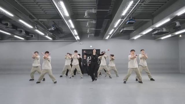 stray Kids lalala - заново завоевать dance cover смотреть онлайн