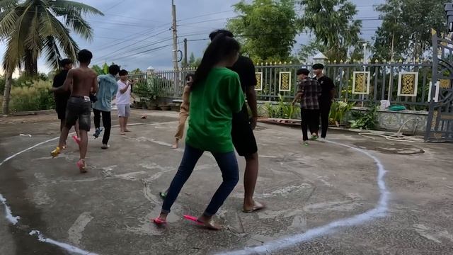 Anh Thời Đại | Trò Chơi Dân Gian: Tập 11 - Người Cuối Cùng Còn Đập Gà - Thoại Bị Đập "Te Tua" смотреть онлайн