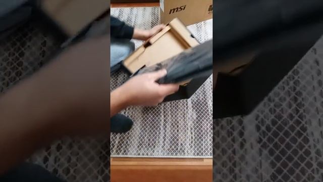 MSI GF63 8RC Laptop Unboxing смотреть онлайн