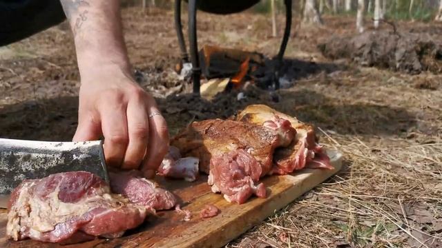 Суп-гуляш(Eintopf)из бараньей ноги -lamb leg goulash soup #asmr смотреть онлайн