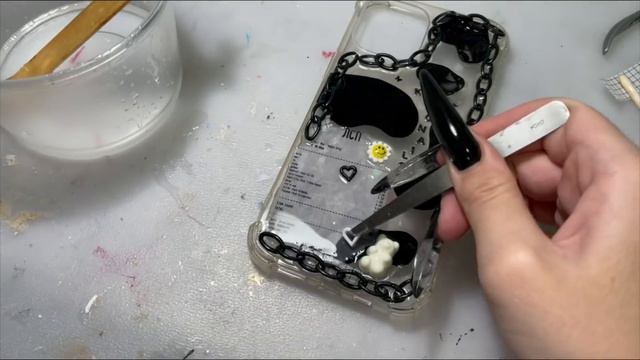 Чехол для телефона из эпоксидной смолы| Делаю чехол своими руками| Как закрепить декор на чехол смотреть онлайн
