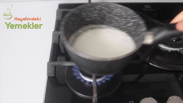 Trileçe / Tam Ölçülü,Püf Noktalarıyla Meşhur Karamelli Trileçe Tarifi / Hayalimdeki Yemekler смотреть онлайн
