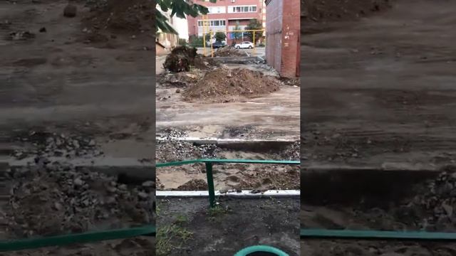 Новый асфальт во дворе ??????