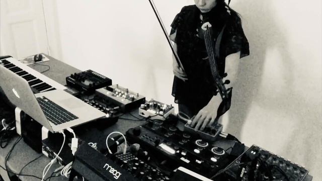 Tukico Live with electric violin смотреть онлайн