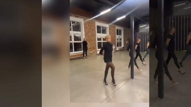 Учимся красиво ходить) смотреть онлайн
