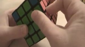 Восьмой этап сборки кубика рубика 4 на 4. Два угла