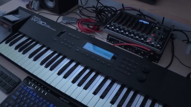 Roland W30 Demo смотреть онлайн