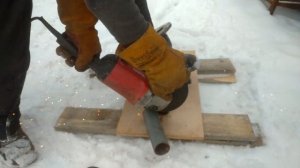 Как ровно отрезать болгаркой трубу.