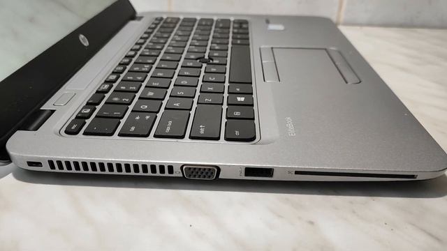 ⭐️HP Elitebook 820 G3, I5-6300U, 12.5