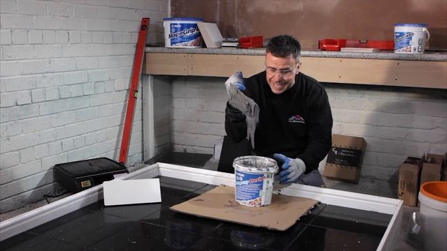 How to Add Sparkle to Quartz Floor Tiles with Mapei Glitter Epoxy Grout - Tile Mountain смотреть онлайн