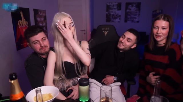 АНАР С ПАЦАНАМИ ПИКАПЯТ БЛОНДИНКУ! | ЛЮТЫЙ УГАР НА СТРИМЕ!? | анар абдулаев смотреть онлайн