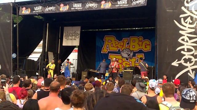 Reel Big Fish - Everyone Else Is an Asshole (Vans Warped Tour 2018 Nashville, TN) смотреть онлайн