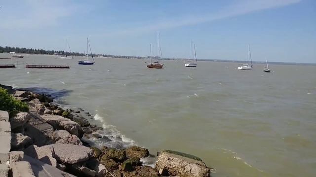 Над Таганрогским заливом ветренно_It is windy over the Taganrog Bay. смотреть онлайн