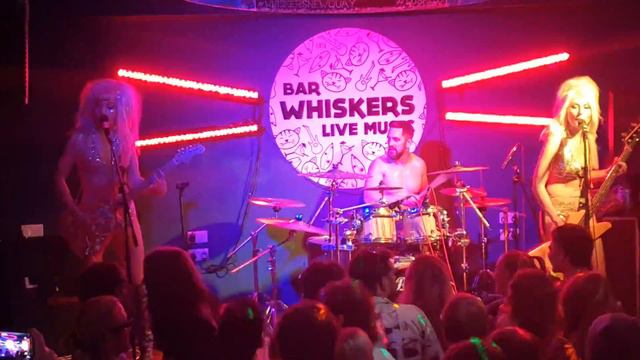 The SoapGirls – She Don't Wanna, Whiskers Newquay, 2023-05-05 #LovePotionTour2023