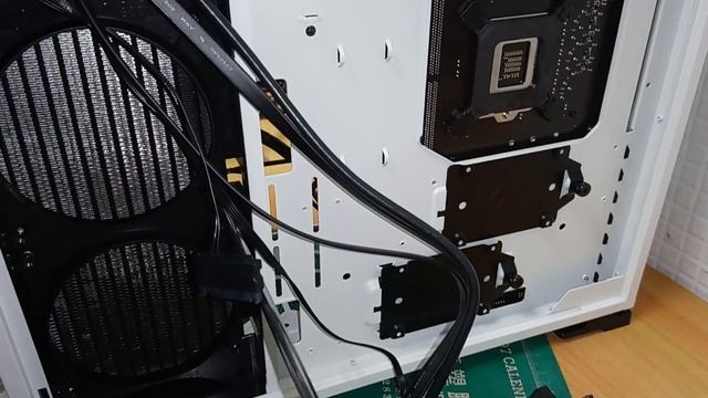 i7-9700KF水冷 Quadro P2200 繪圖卡 雙硬碟 M.2+HDD 酷炫優雅 смотреть онлайн