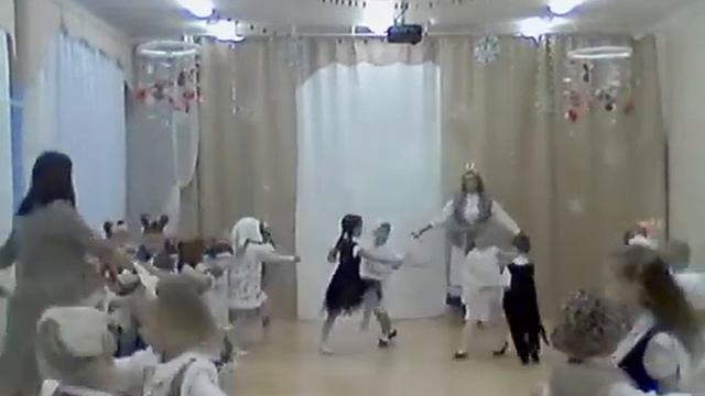 Тематический досуг посвящённый Новому 2022 году группа Вишенки смотреть онлайн