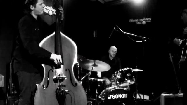Fernando Neris Blues Trio - I Know Much Better (Live) смотреть онлайн