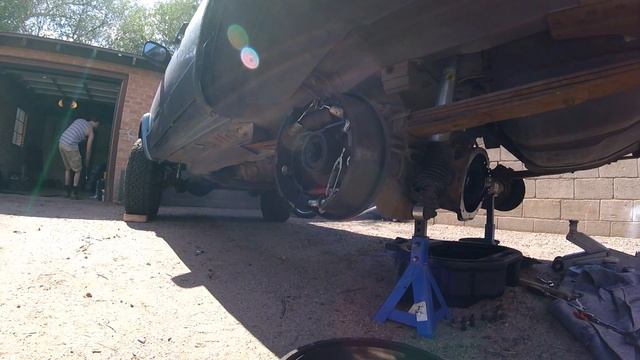 [Garage] Jeep Cherokee XJ - Wheel Bearing Replacement смотреть онлайн