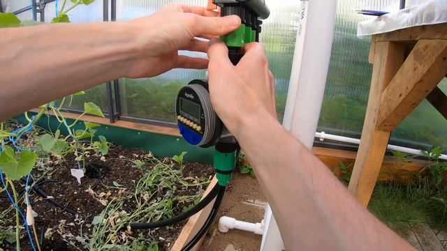 Система полива с управлением со смартфона. Спасаю огурцы в теплице от жары. смотреть онлайн