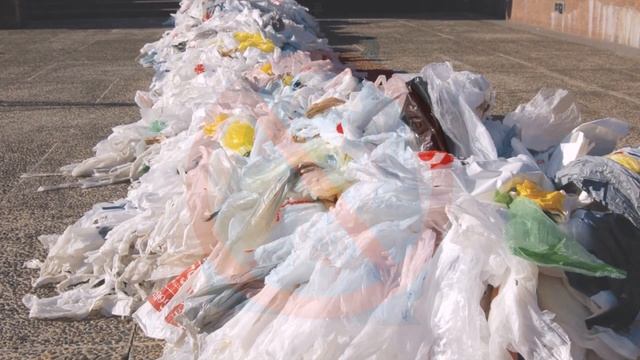 В Казахстане планируют отказаться от бесплатных полиэтиленовых пакетов. смотреть онлайн