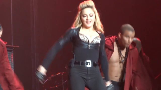Madonna "Girl Gone Wild" Opening live @ MDNA Tour Las Vegas MGM Grand 10/13/12 From Golden Triangle смотреть онлайн