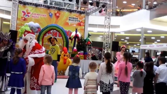 Ёлка в ТЦ Сибирский Мол. Новосибирск смотреть онлайн