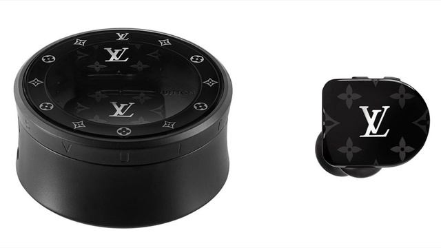 Louis Vuitton Is Releasing The “ HORIZON EARBUDS” WHY????? смотреть онлайн