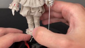 Фигурка - Клоун Пеннивайз - Mezco One:12 - IT-2017 - Pennywise