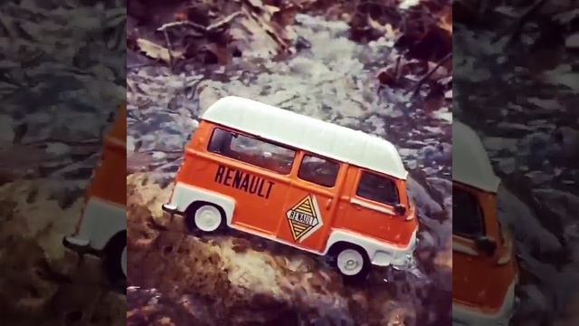 Renault Estafette en forêt de Sénart. French Cars Toys смотреть онлайн