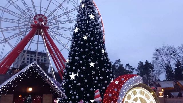 Харьков,танцы в парке,"Зиме отведено природой время" смотреть онлайн