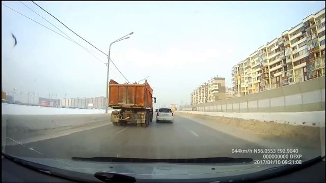 Грузовик , Который Любит Целоваться смотреть онлайн