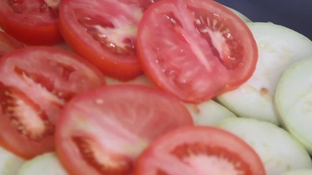 ✅ ★ КАБАЧКИ ЗАПЕЧЕННЫЕ С ПОМИДОРАМИ И СЫРОМ ★ Овощи в духовке - отличный и простой рецепт! смотреть онлайн