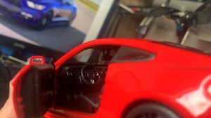 Обзор моделей Ford Mustang GT 2015 от Welly и Maisto