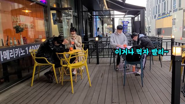 SUB) [몰카] 무인카페에서 삼겹살을 구워 먹는 미친놈.. 때문에 오해받는 착한 환석이.. 때문에 뒤집어지는 미녀들 ㅋㅋㅋㅋ (단발머리 실화) смотреть онлайн