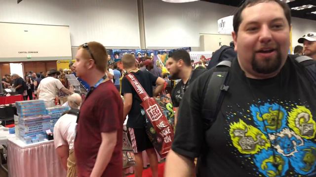GeekOn! Live Review Of The Ultimate Boardgame Backpack From Gen Con 2018