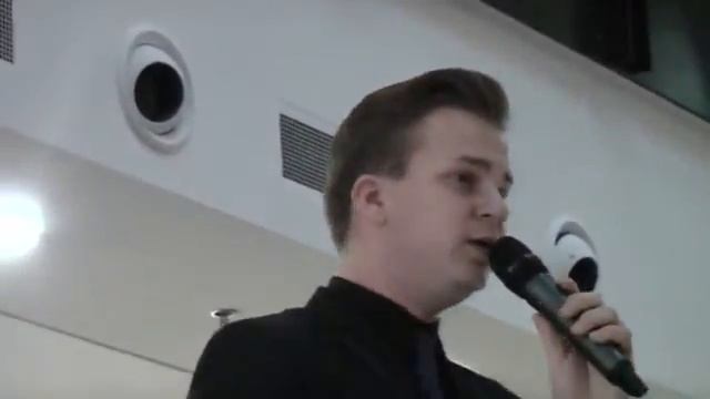 Martin Chodúr Centrum Chodov 6.11.2010 (Hallelujah) смотреть онлайн