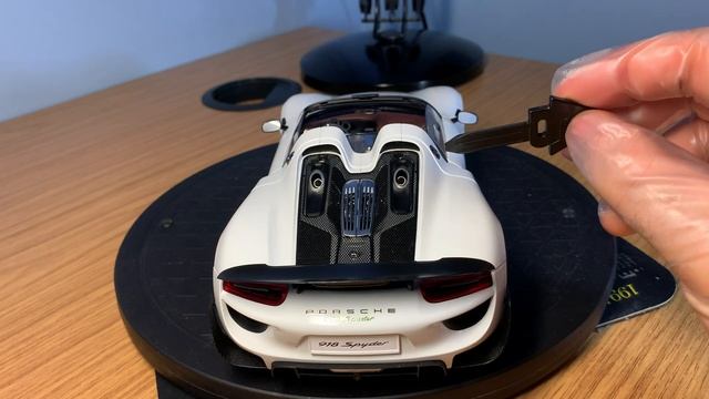 AUTOart Models | Porsche 918 Spyder 1/18 | In Depth Review смотреть онлайн